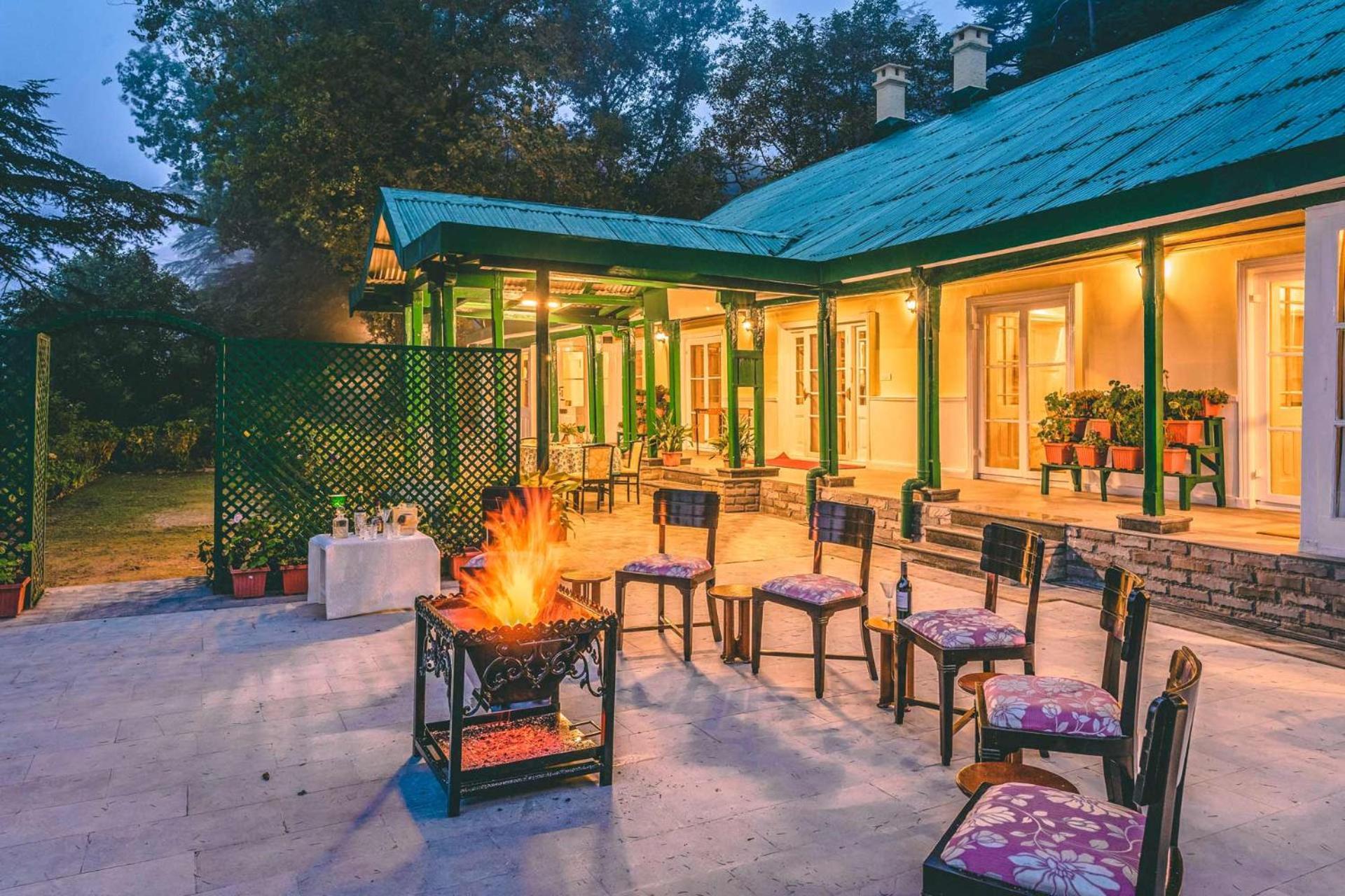 Stayvista At Rose Cottage - Bonfire & Scenic View Shimla Exterior foto